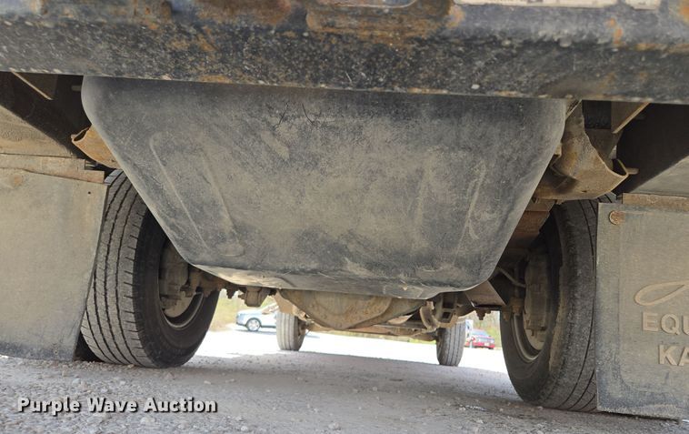 image for item EQ6917 2016 GMC Sierra 3500HD  utility bed pickup truck