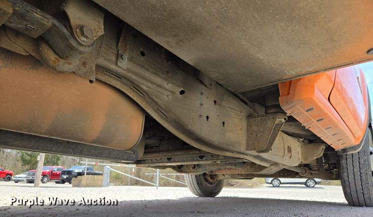 image for item EQ6917 2016 GMC Sierra 3500HD  utility bed pickup truck