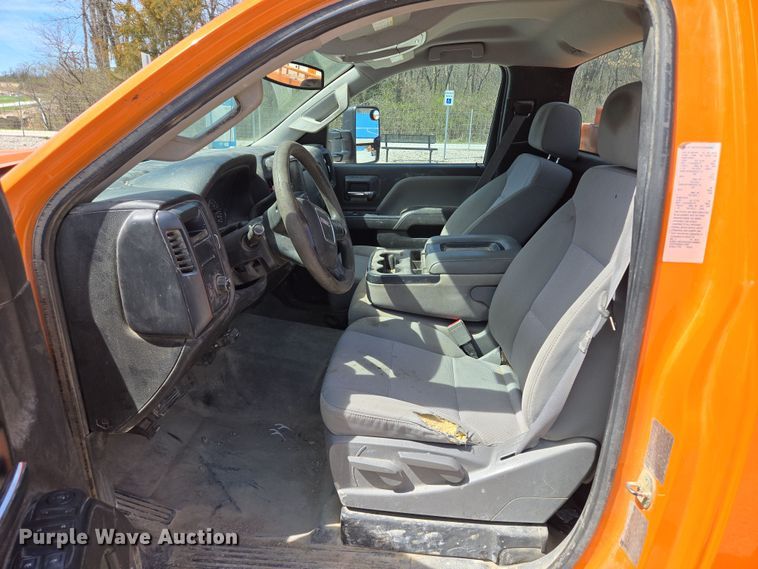 image for item EQ6917 2016 GMC Sierra 3500HD  utility bed pickup truck