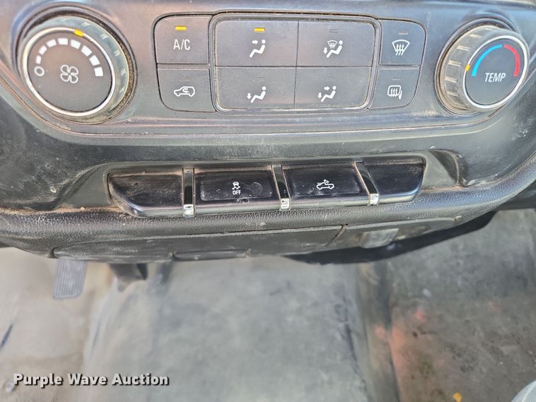 image for item EQ6917 2016 GMC Sierra 3500HD  utility bed pickup truck