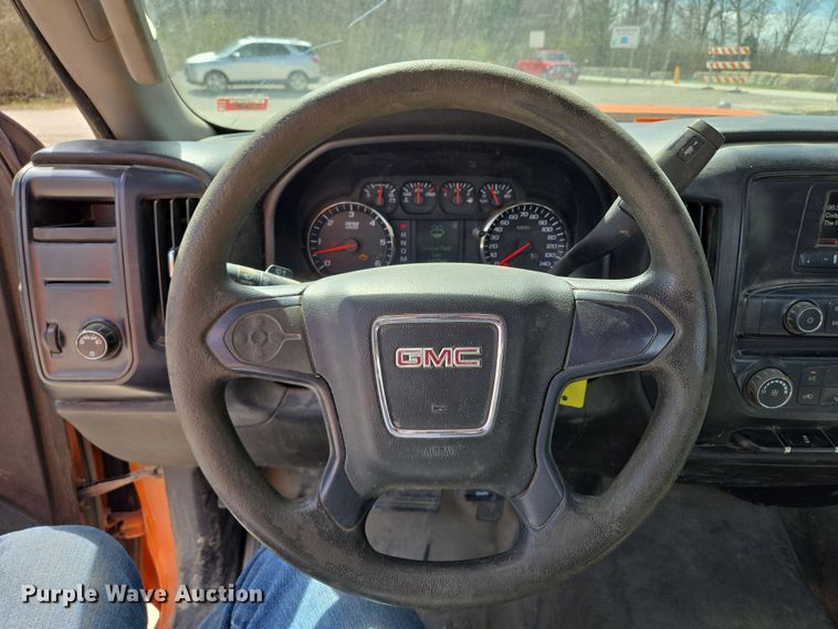 image for item EQ6917 2016 GMC Sierra 3500HD  utility bed pickup truck