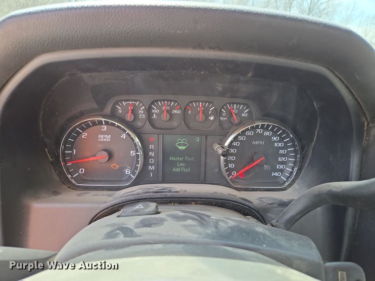 image for item EQ6917 2016 GMC Sierra 3500HD  utility bed pickup truck