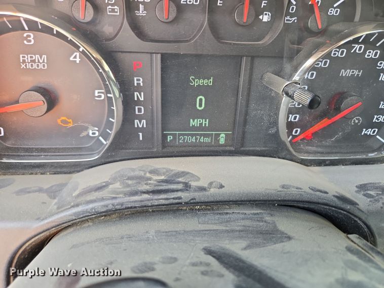 image for item EQ6917 2016 GMC Sierra 3500HD  utility bed pickup truck