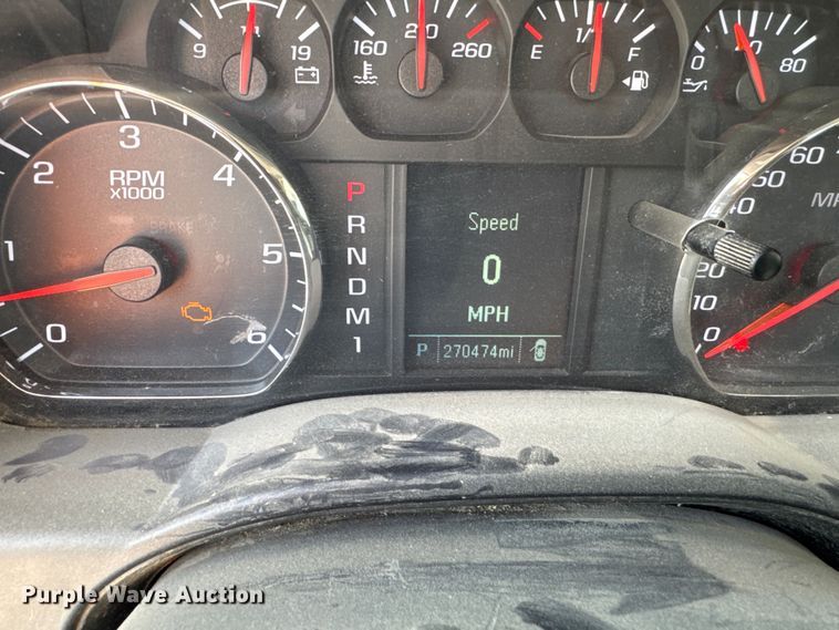 image for item EQ6917 2016 GMC Sierra 3500HD  utility bed pickup truck