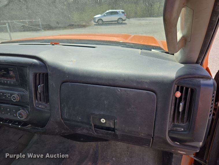 image for item EQ6917 2016 GMC Sierra 3500HD  utility bed pickup truck