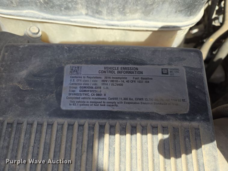 image for item EQ6917 2016 GMC Sierra 3500HD  utility bed pickup truck