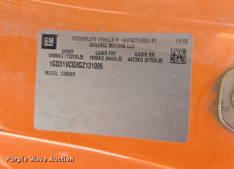 image for item EQ6917 2016 GMC Sierra 3500HD  utility bed pickup truck