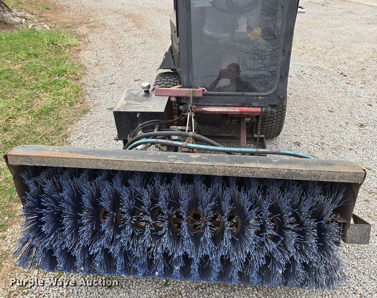 image for item EQ6942 Toro Groundsmaster 325-D lawn mower