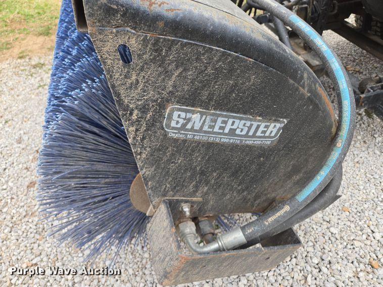 image for item EQ6942 Toro Groundsmaster 325-D lawn mower