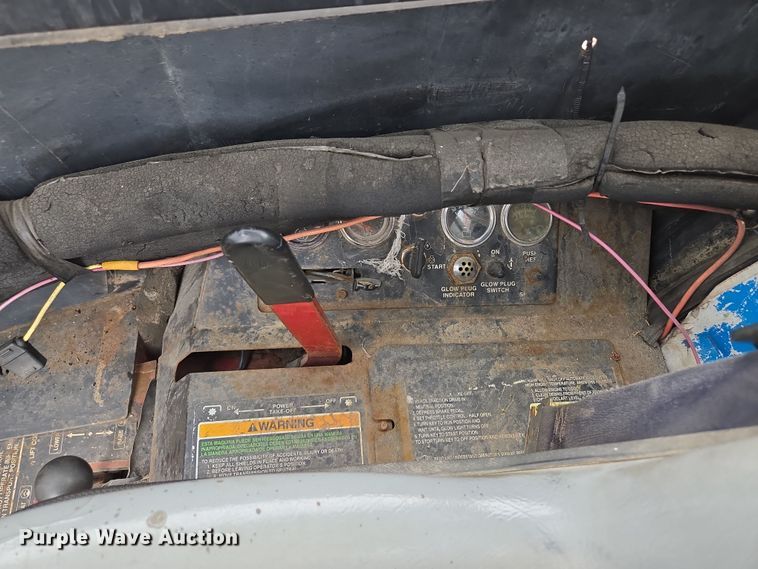 image for item EQ6942 Toro Groundsmaster 325-D lawn mower