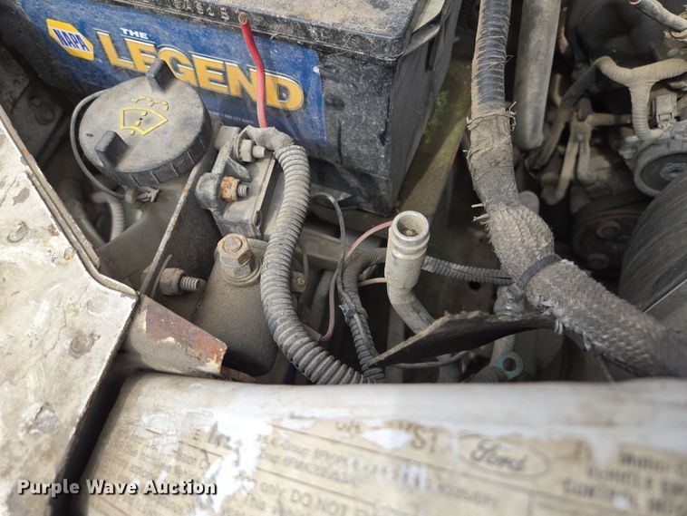 image for item EQ6945 2006 Ford F350 Super Duty flatbed pickup truck