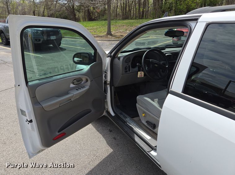 image for item EQ6970 2008 Chevrolet Trailblazer SUV