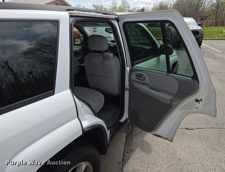 image for item EQ6970 2008 Chevrolet Trailblazer SUV