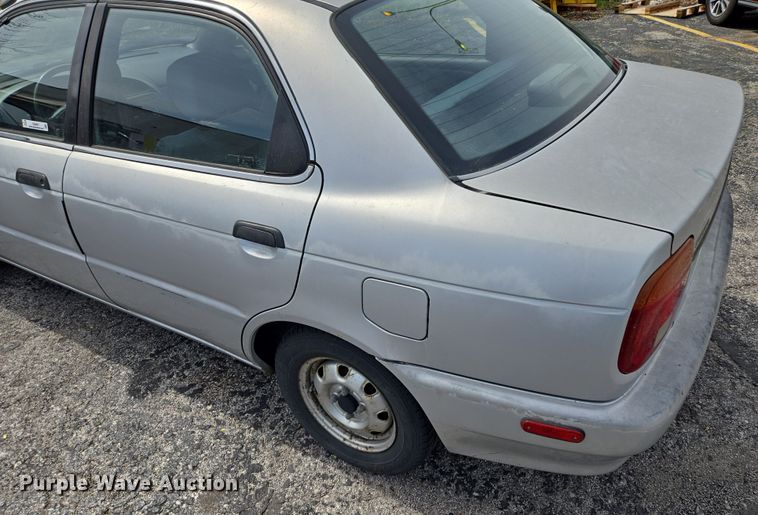 image for item EQ6987 1997 Suzuki  Esteem  