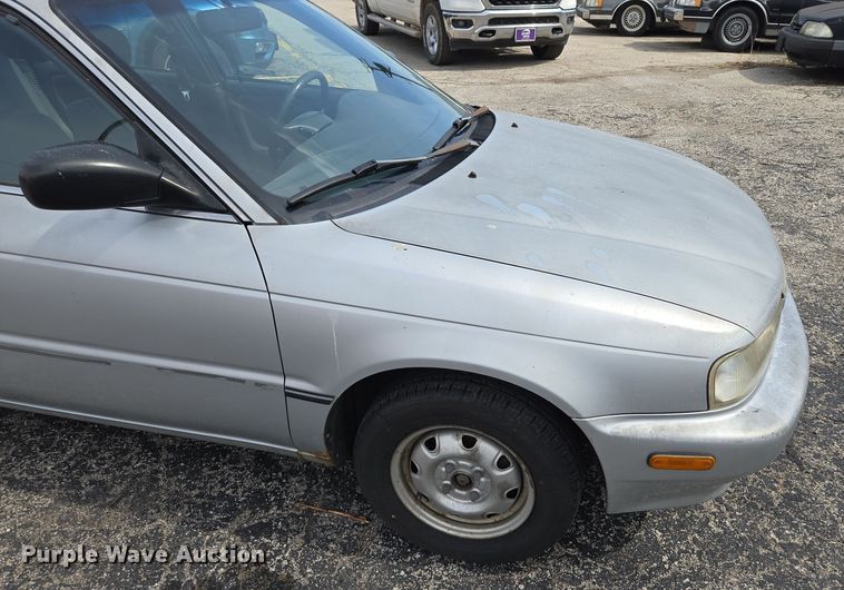 image for item EQ6987 1997 Suzuki  Esteem  