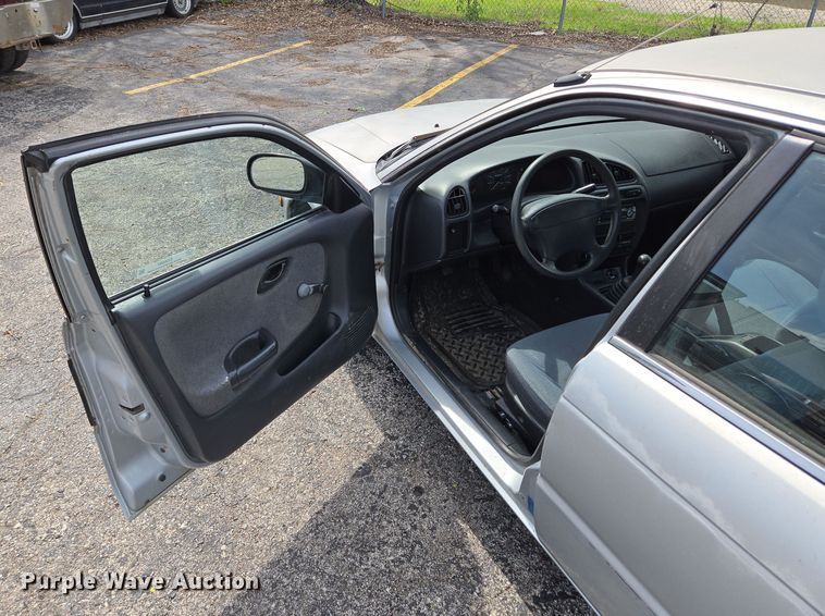 image for item EQ6987 1997 Suzuki  Esteem  