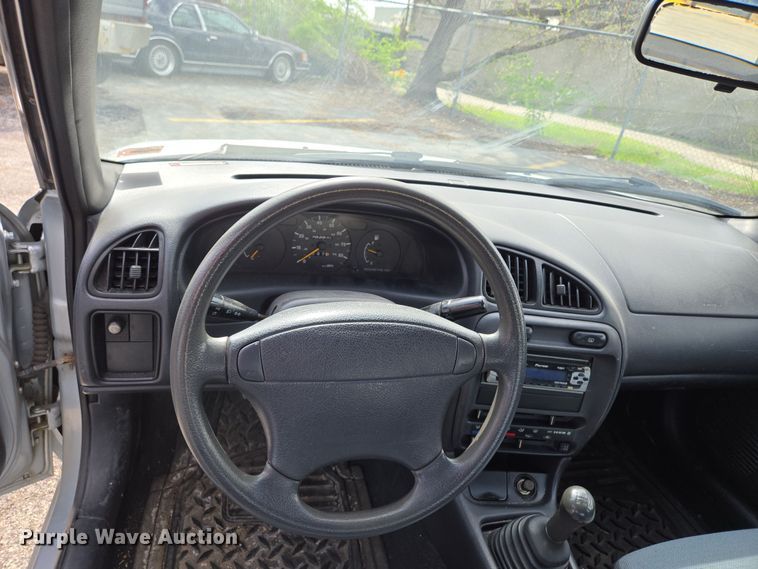 image for item EQ6987 1997 Suzuki  Esteem  