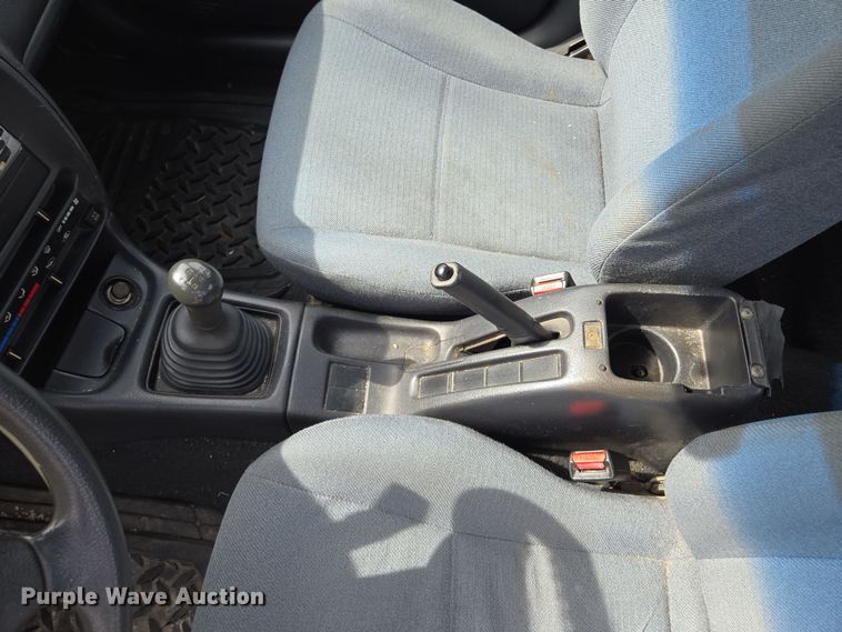 image for item EQ6987 1997 Suzuki  Esteem  