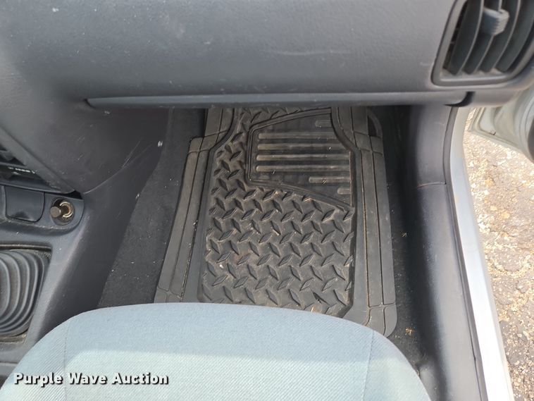 image for item EQ6987 1997 Suzuki  Esteem  