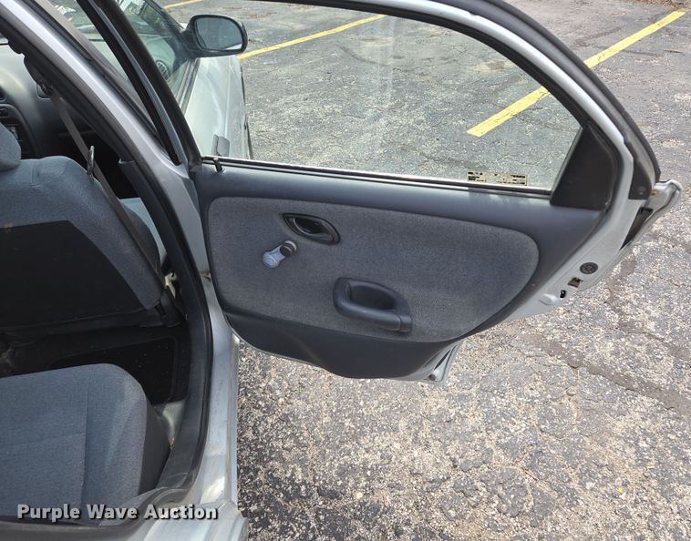 image for item EQ6987 1997 Suzuki  Esteem  