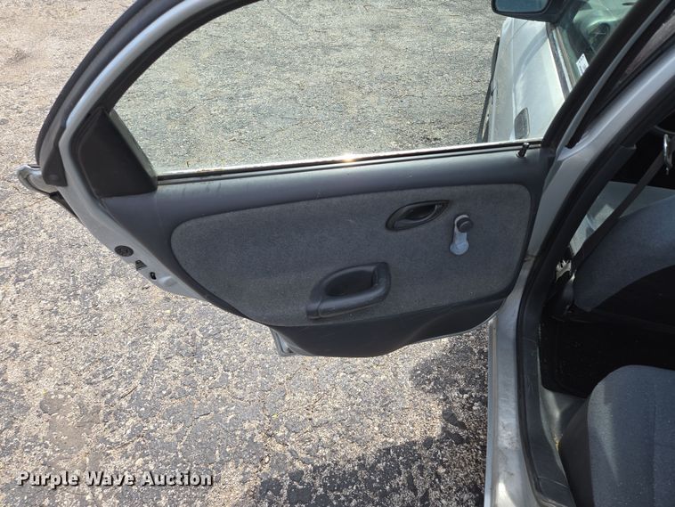 image for item EQ6987 1997 Suzuki  Esteem  