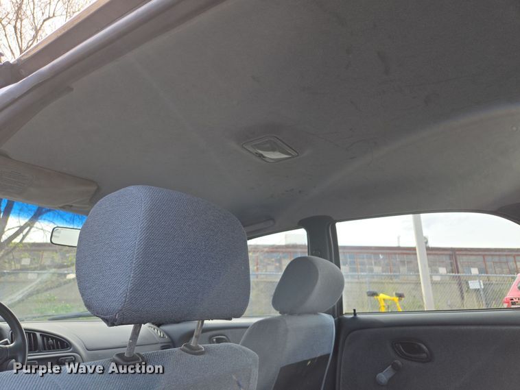 image for item EQ6987 1997 Suzuki  Esteem  