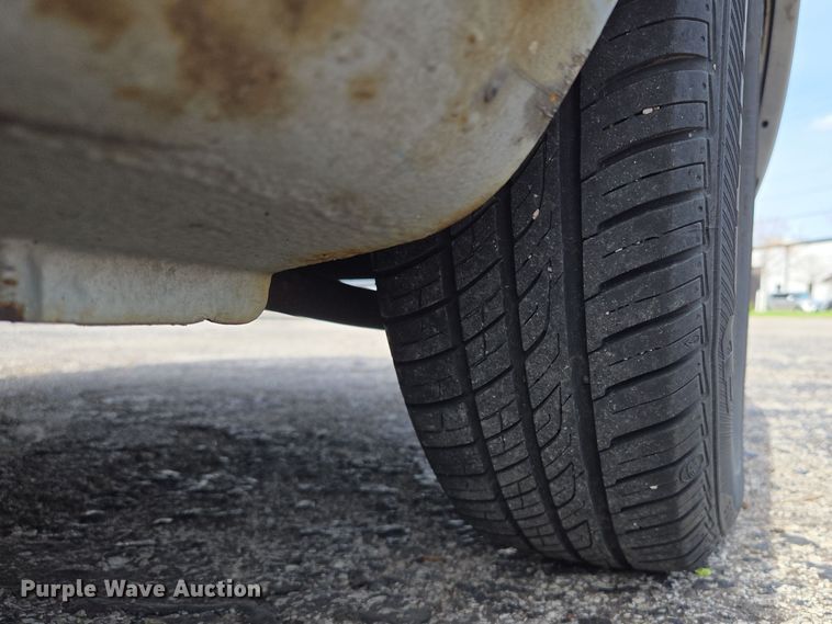 image for item EQ6987 1997 Suzuki  Esteem  