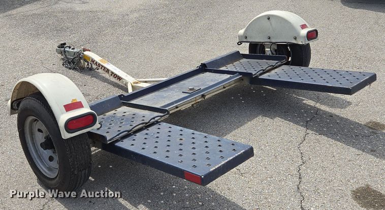 image for item EQ6988 2005 Master Tow car dolly 
