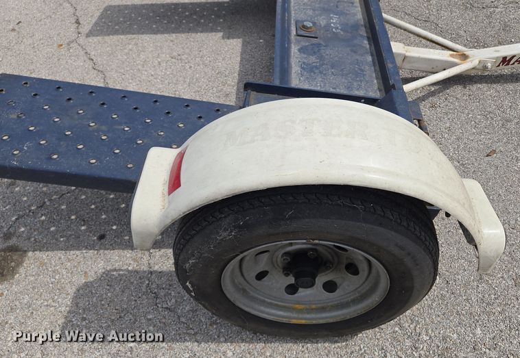 image for item EQ6988 2005 Master Tow car dolly 