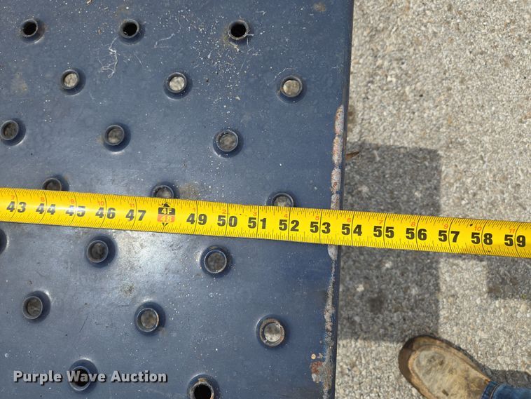 image for item EQ6988 2005 Master Tow car dolly 