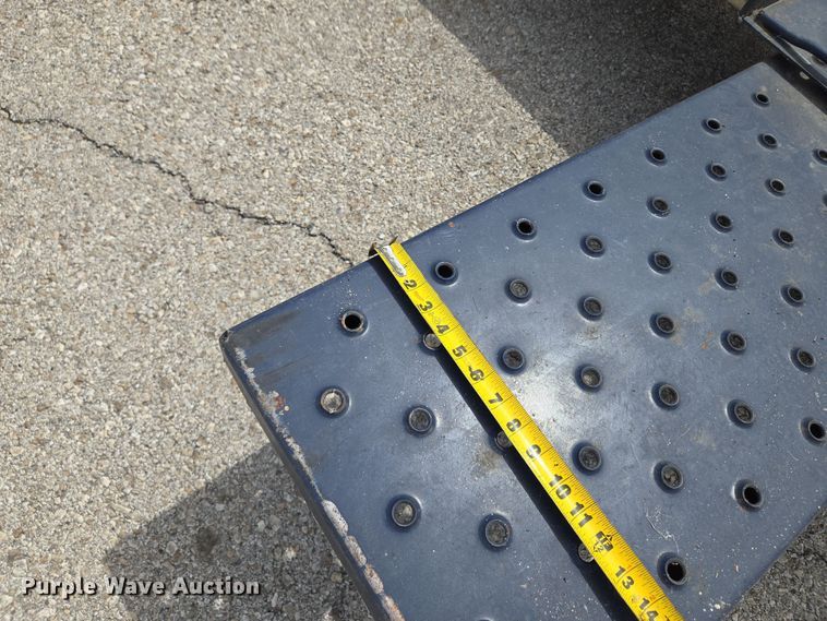 image for item EQ6988 2005 Master Tow car dolly 