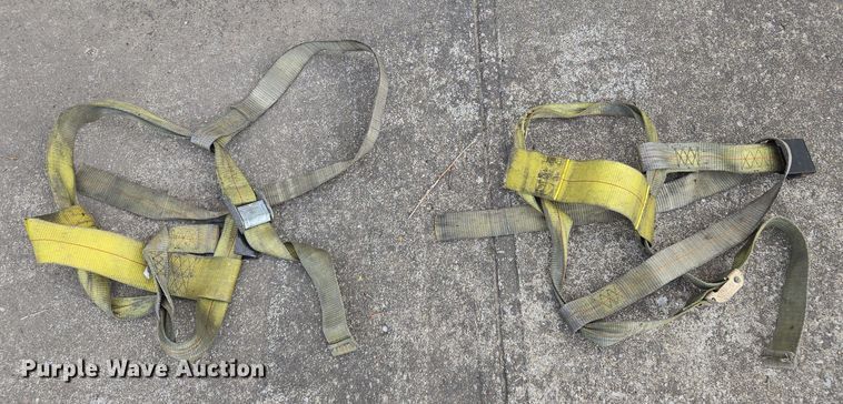 image for item EQ6988 2005 Master Tow car dolly 