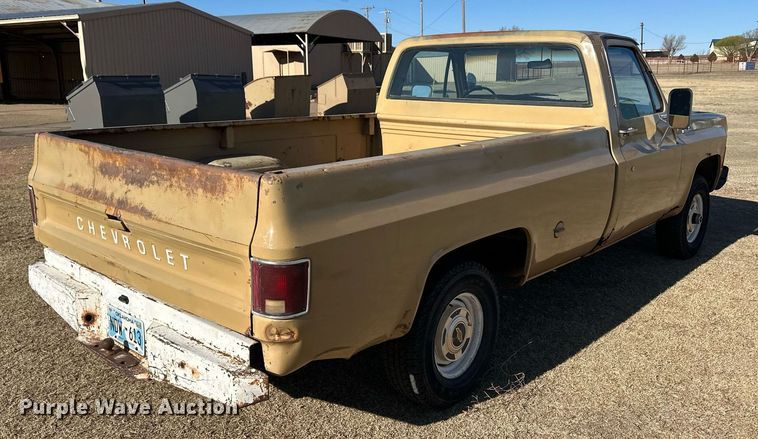 image for item ER8930 1976 Chevrolet K10 pickup truck