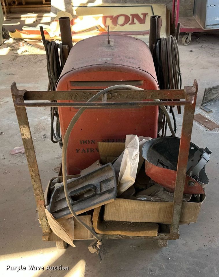 image for item ER8945 Lincoln Idealarc 250 welder