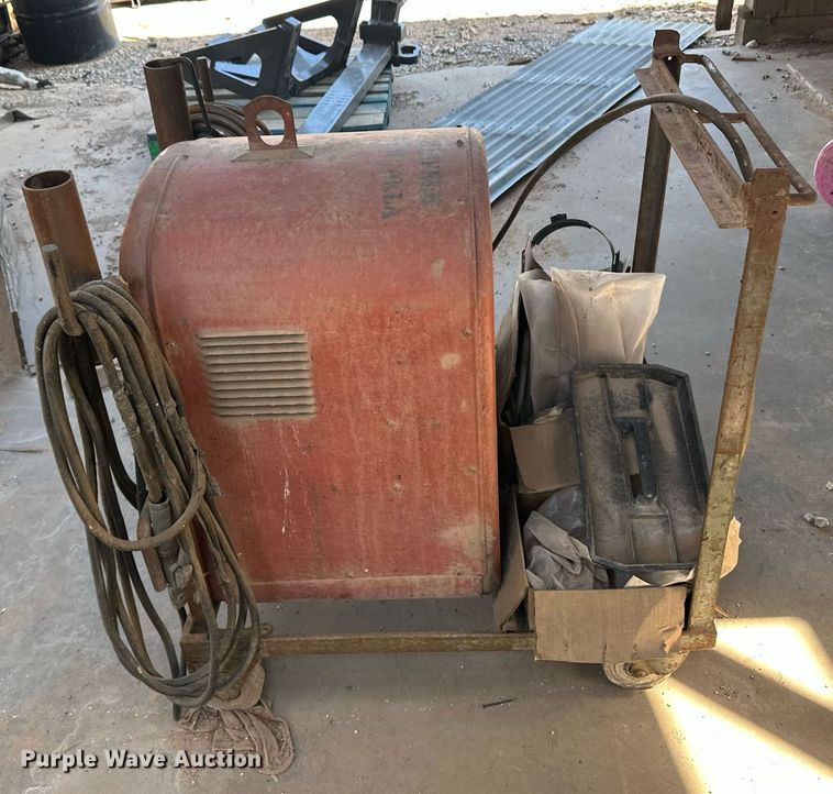 image for item ER8945 Lincoln Idealarc 250 welder