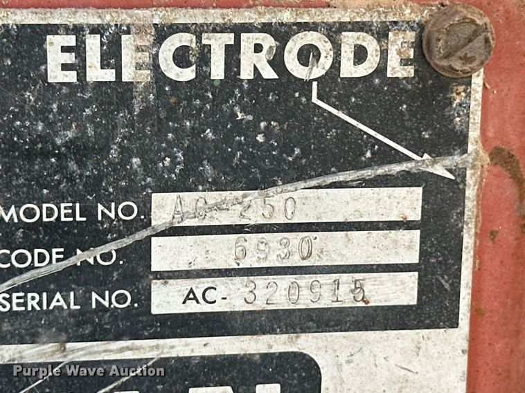 image for item ER8945 Lincoln Idealarc 250 welder