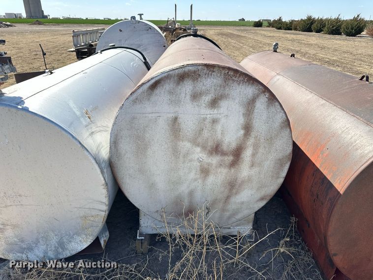 image for item ER8985 (5) fuel tanks