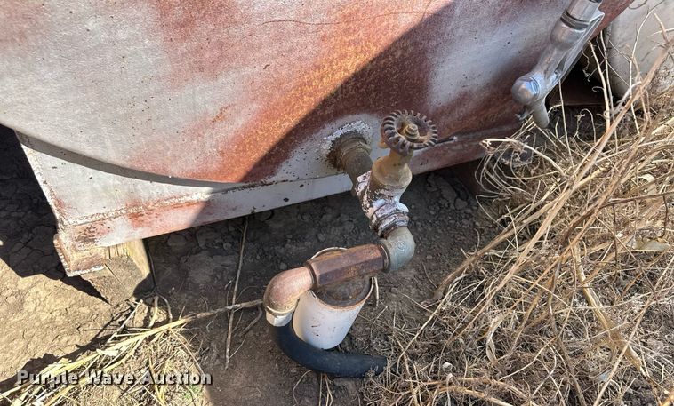 image for item ER8985 (5) fuel tanks