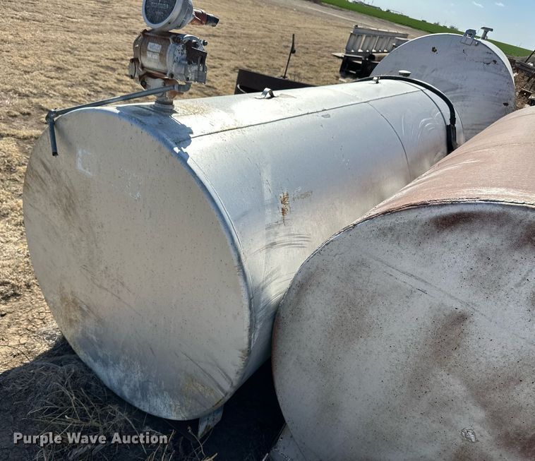 image for item ER8985 (5) fuel tanks