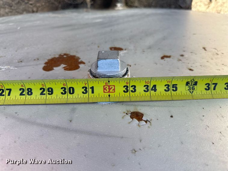 image for item ER8985 (5) fuel tanks