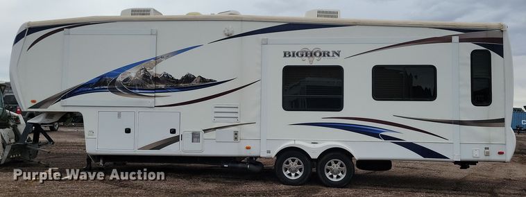 image for item NB9843 2011 Heartland Big Horn camper