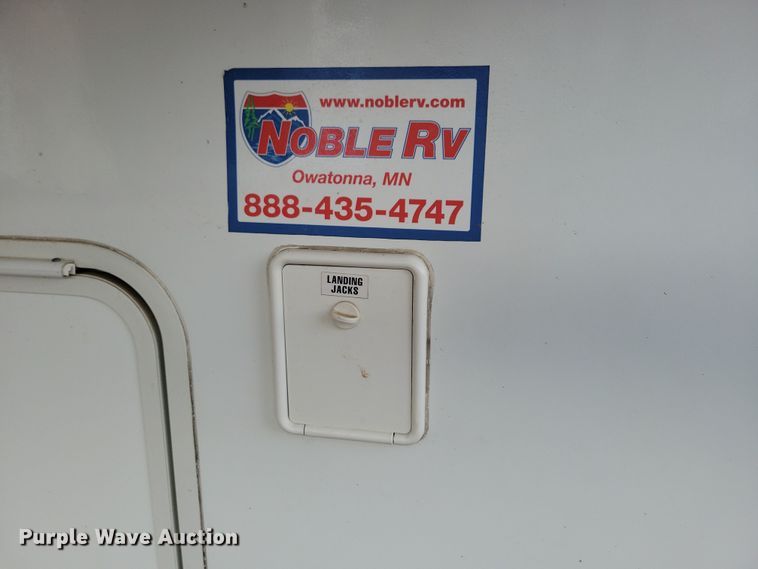 image for item NB9843 2011 Heartland Big Horn camper