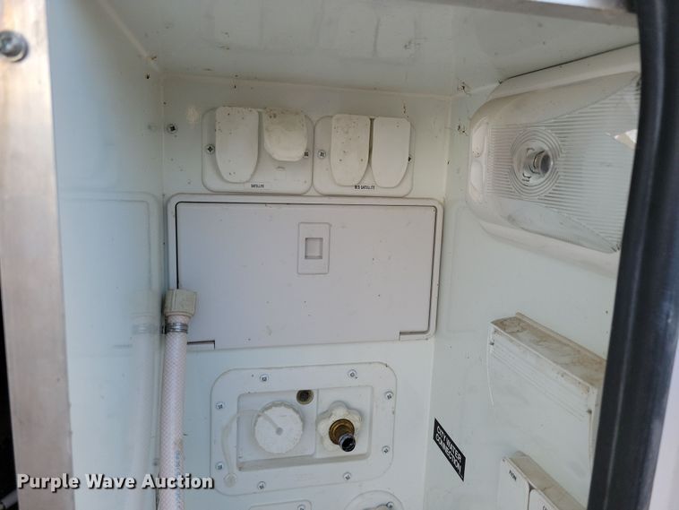 image for item NB9843 2011 Heartland Big Horn camper