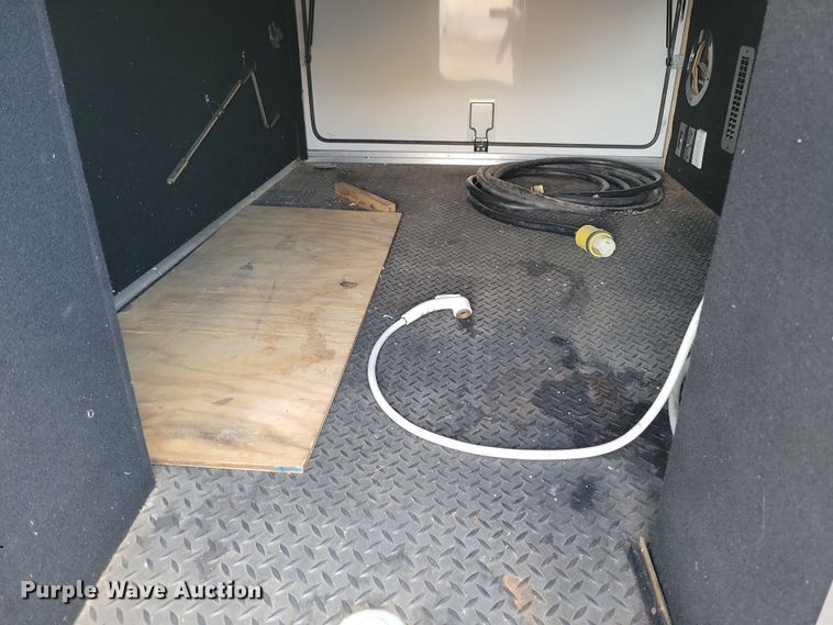 image for item NB9843 2011 Heartland Big Horn camper