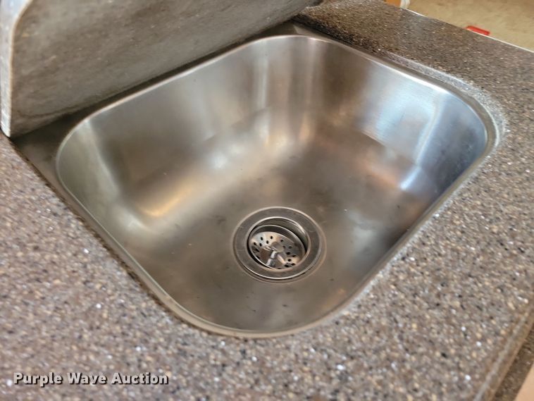 image for item NB9843 2011 Heartland Big Horn camper