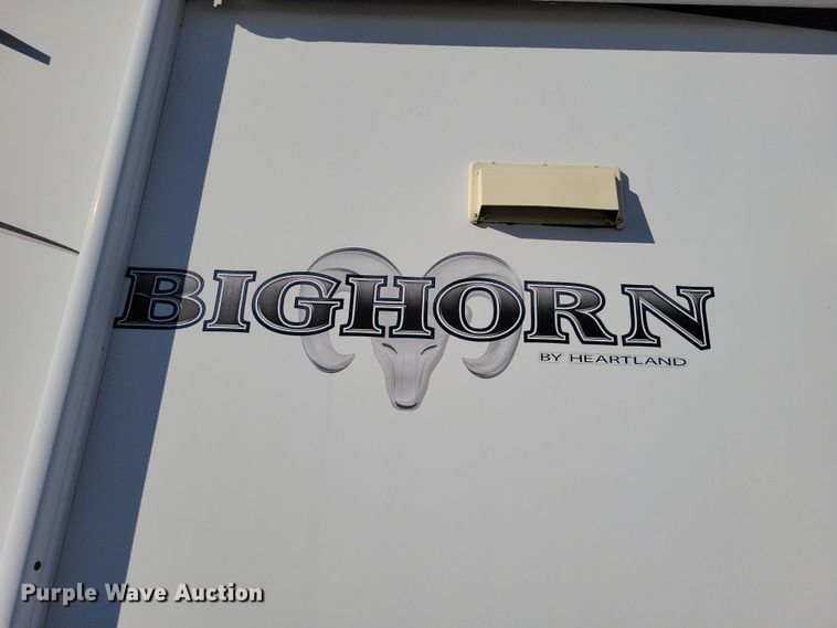 image for item NB9843 2011 Heartland Big Horn camper