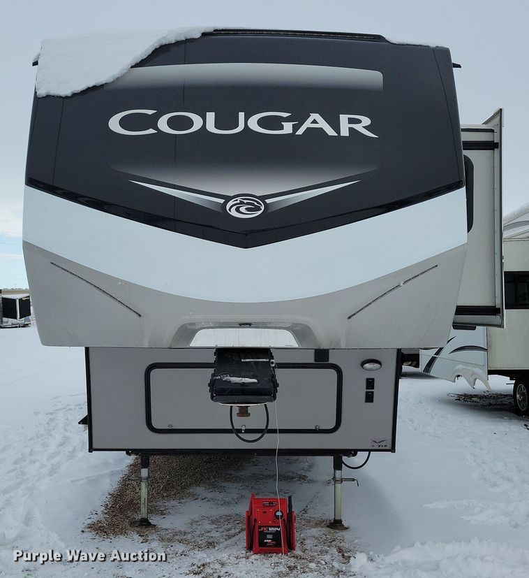 image for item NB9877 2023 Keystone Cougar camper