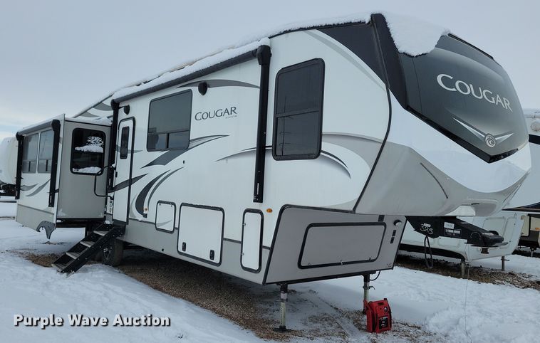 image for item NB9877 2023 Keystone Cougar camper