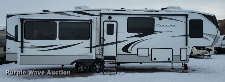 image for item NB9877 2023 Keystone Cougar camper