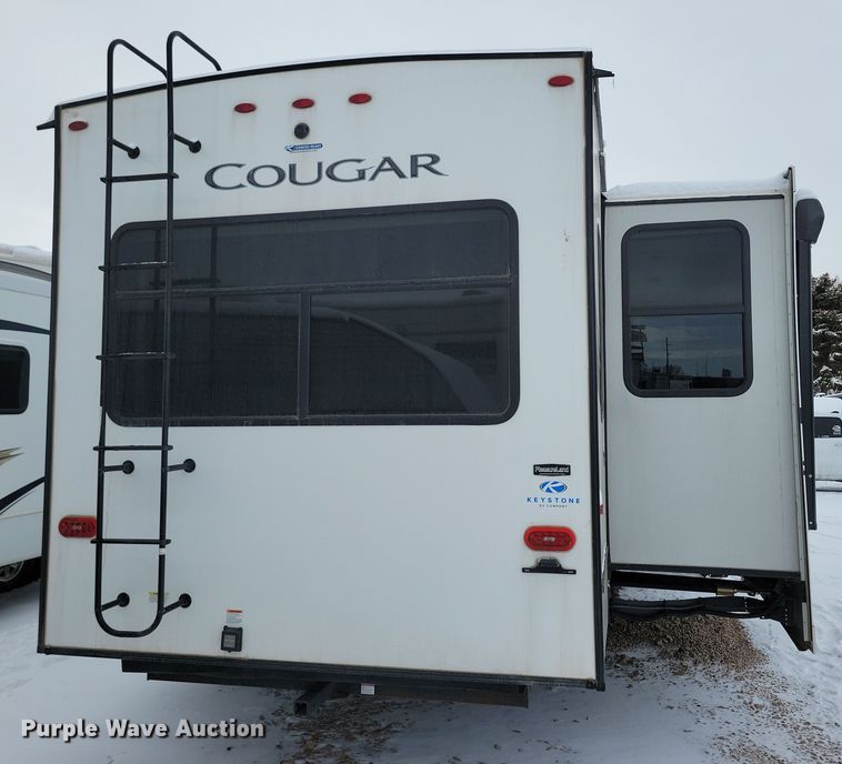 image for item NB9877 2023 Keystone Cougar camper